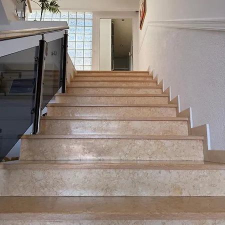 Ms Hotel Sarandë